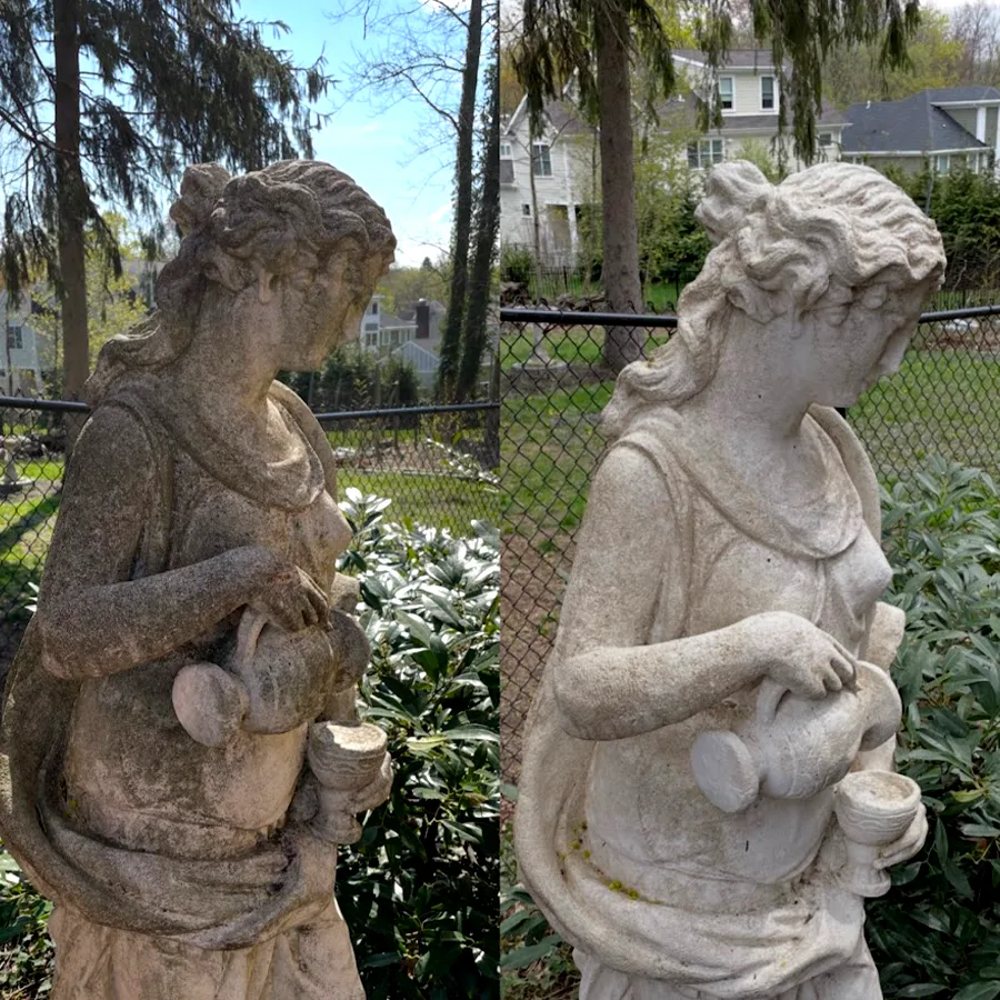 statue